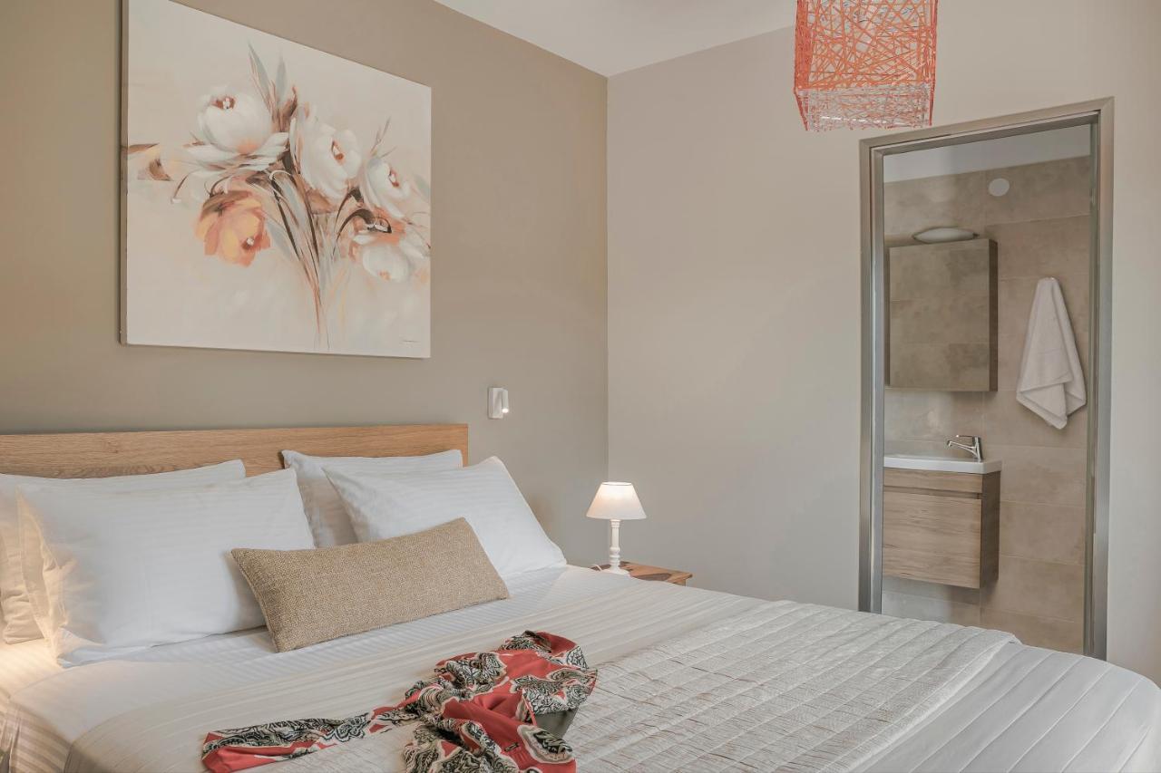 Queen Bee Residence *