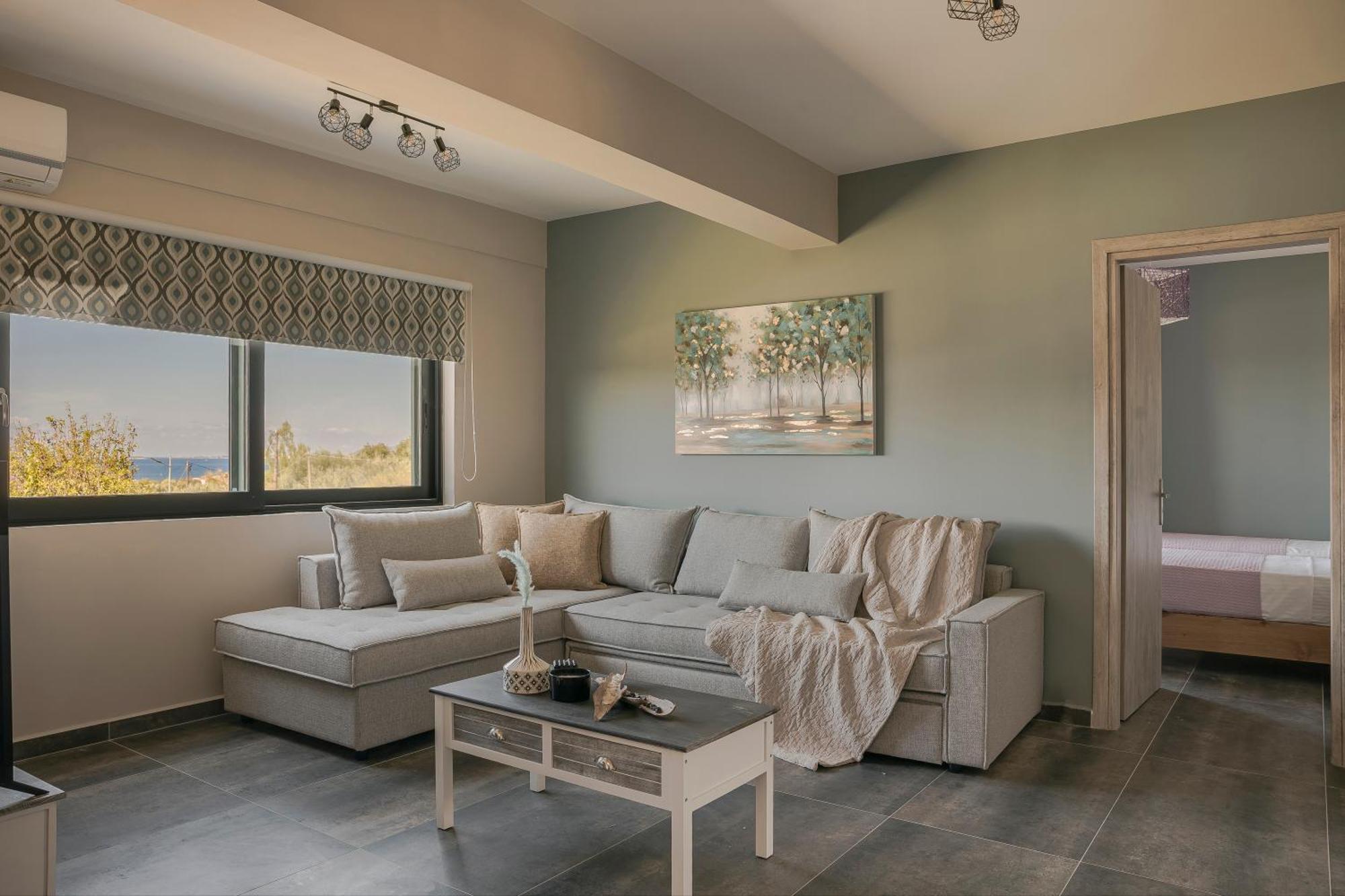 Queen Bee Residence *
